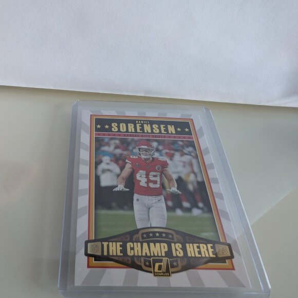 Kansas City Chiefs: Travis Kelce, Patrick Mahomes II, Reid + More NFL Cards - Picture 6 of 13